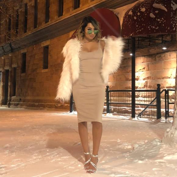 Meet your Posher, Lorena - Picture 1 of 1